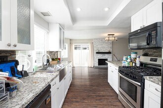 6411 Plaza Ridge Rd in San Diego, CA - Building Photo - Building Photo