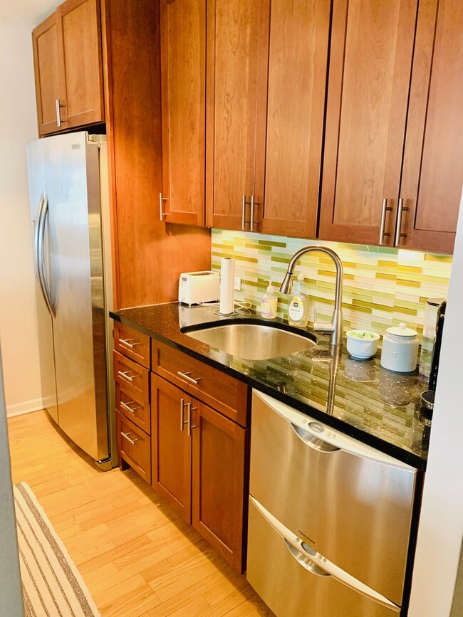 535 N Michigan Ave, Unit 812 in Chicago, IL - Building Photo - Building Photo