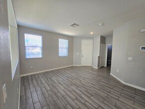 219 Rusty Plank Ave in Las Vegas, NV - Building Photo - Building Photo