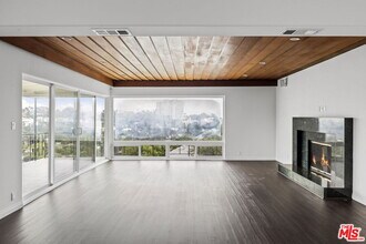 350 Chautauqua Blvd in Los Angeles, CA - Building Photo - Building Photo