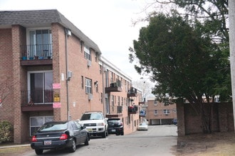 High Street Gardens in Orange, NJ - Foto de edificio - Building Photo