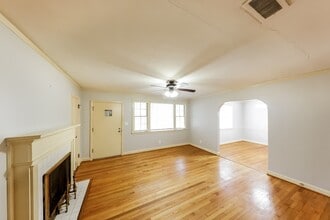 3556 Dalraida Pkwy in Montgomery, AL - Foto de edificio - Building Photo