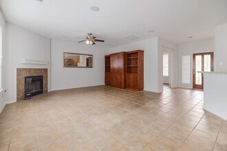 1612 Sunterro Dr in Austin, TX - Building Photo - Building Photo