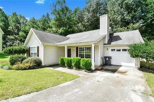 8141 Hynds Springs Ln in Jonesboro, GA - Building Photo - Building Photo