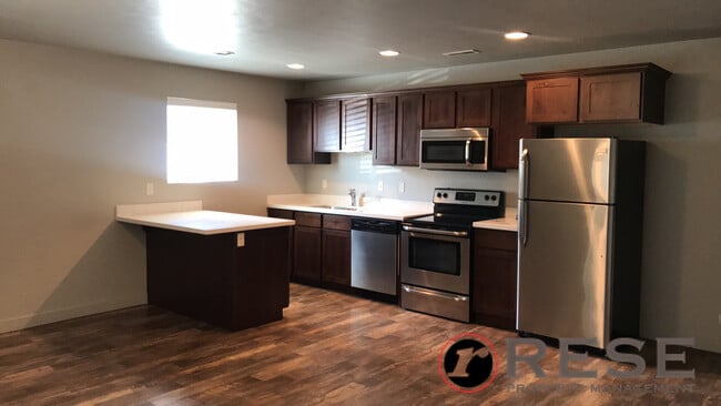 722 E 150 N St in Vineyard, UT - Foto de edificio - Building Photo