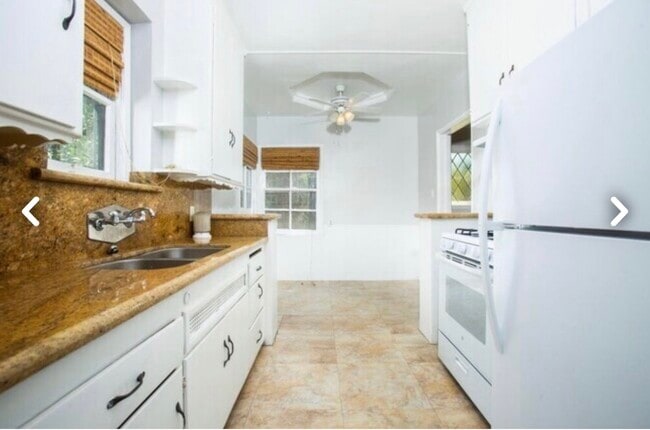 11285 Camarillo St, Unit 1 Bedroom Unit in North Hollywood, CA - Foto de edificio - Building Photo