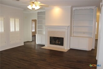 504 Vista Cove in Victoria, TX - Building Photo - Building Photo