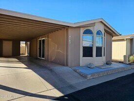 6162 S Pinehurst Dr in Chandler, AZ - Building Photo