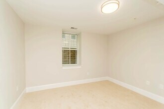 132 Columbia St, Unit 1 in Cambridge, MA - Building Photo - Building Photo