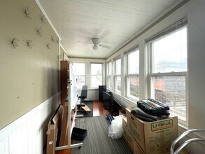 95 Bridges Ave in Newton, MA - Foto de edificio - Building Photo