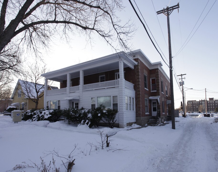 1129 Plum St in Lincoln, NE - Building Photo