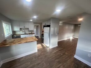 305 Calistoga St W in Orting, WA - Building Photo - Building Photo