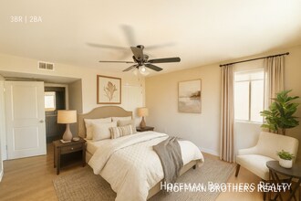 11941 Weddington St in Los Angeles, CA - Building Photo - Building Photo