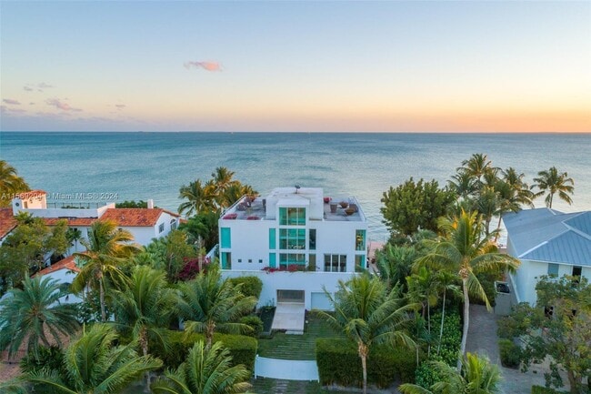 440 S Mashta Dr in Key Biscayne, FL - Building Photo - Building Photo