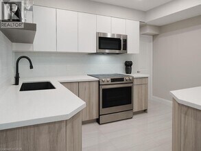 368 Mountain Brow Blvd in Hamilton, ON - Building Photo - Building Photo