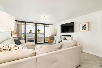 3701 S Flagler Dr in West Palm Beach, FL - Building Photo - Building Photo
