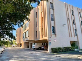 7345 W 4th Ave in Hialeah, FL - Building Photo