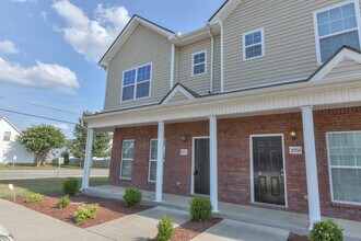 3052 RG Buchanan Dr in La Vergne, TN - Foto de edificio - Building Photo