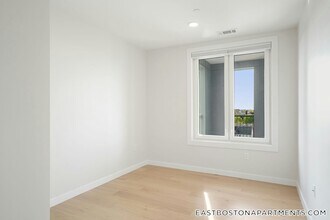 194 Sumner St in Boston, MA - Building Photo - Building Photo