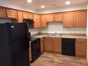 1006 N Missouri Dr in Ozark, MO - Building Photo - Building Photo