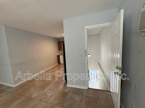 410 Erwin Hwy in Greeneville, TN - Building Photo - Building Photo