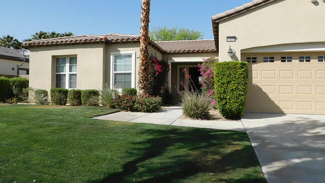 81278 Golden Barrel Way in La Quinta, CA - Building Photo - Building Photo