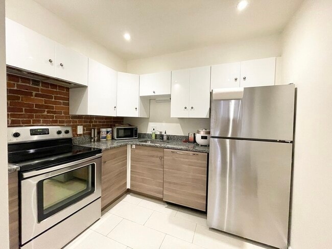 property at 73 Gainsborough St