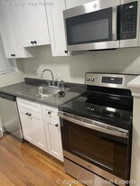 402 Highland Ave in Somerville, MA - Building Photo