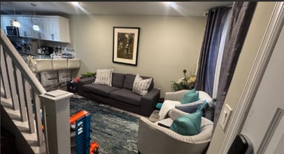 956 1/2 Dehart Pl in Elizabeth, NJ - Building Photo - Building Photo