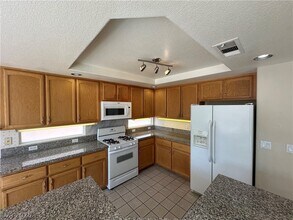 8669 Raindrop Canyon Ave in Las Vegas, NV - Building Photo - Building Photo