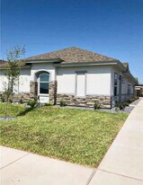 513 Teague Avenue, Unit Apt3 in Edinburg, TX - Building Photo
