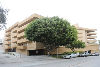 Glenrock West in Los Angeles, CA - Building Photo - Building Photo