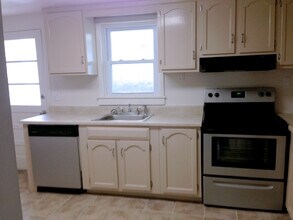 1736 Main St in Pleasant Valley, NY - Building Photo - Building Photo