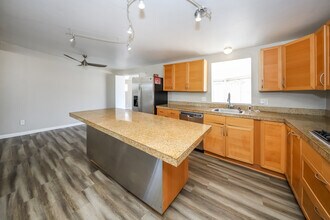 3221 S Grady Ave in Tucson, AZ - Building Photo - Building Photo