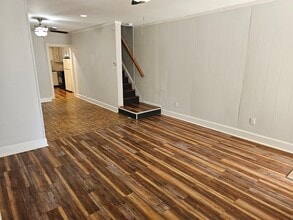 721 W Oak St in Norristown, PA - Building Photo - Building Photo