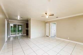 3140 NW 4th Pl in Fort Lauderdale, FL - Building Photo - Building Photo