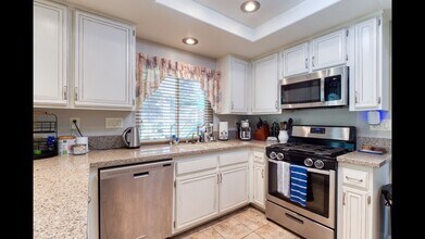 23903 Creekwood Dr in Moreno Valley, CA - Building Photo - Building Photo