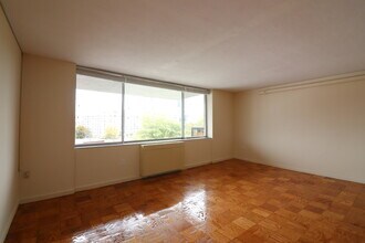 101 Monmouth St in Brookline, MA - Building Photo - Building Photo