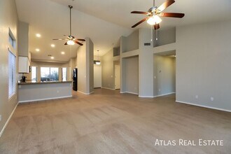 7315 E Navarro Ave in Mesa, AZ - Building Photo - Building Photo