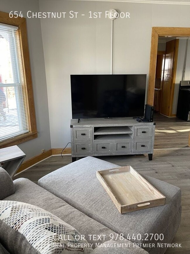 654 Chestnut St in Manchester, NH - Building Photo - Building Photo