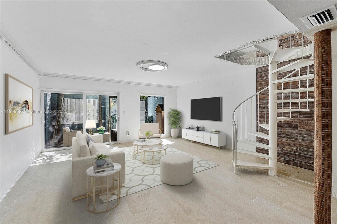 517 NE 38th St in Miami, FL - Building Photo