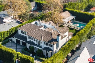 1580 Sorrento Dr in Los Angeles, CA - Building Photo