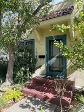 Whitefield Bungalow in Pasadena, CA - Building Photo - Building Photo