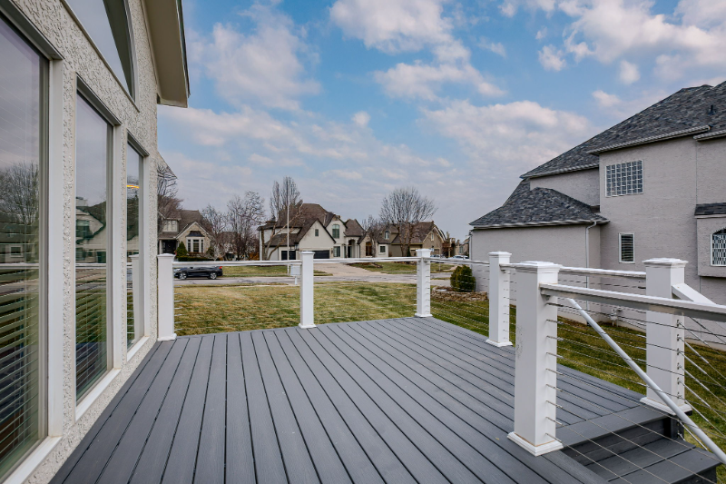 5301 W 149th Terrace in Overland Park, KS - Building Photo