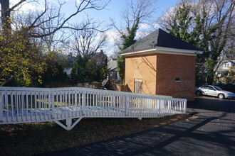 The Crows Nest in Berryville, VA - Foto de edificio - Building Photo