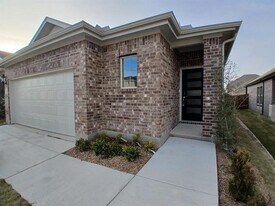 600 Clover Crk Dr in McKinney, TX - Building Photo