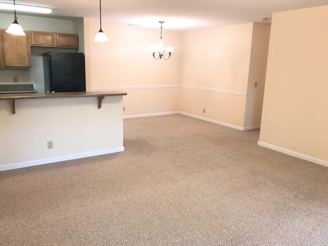 107 Morningside Ln in Hendersonville, NC - Building Photo - Building Photo