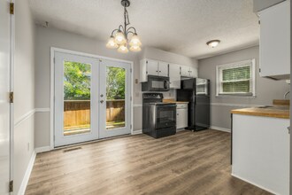 2432 Laredo Ct in Christiana, TN - Building Photo - Building Photo