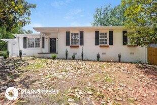 1988 Virginia Ave in College Park, GA - Building Photo