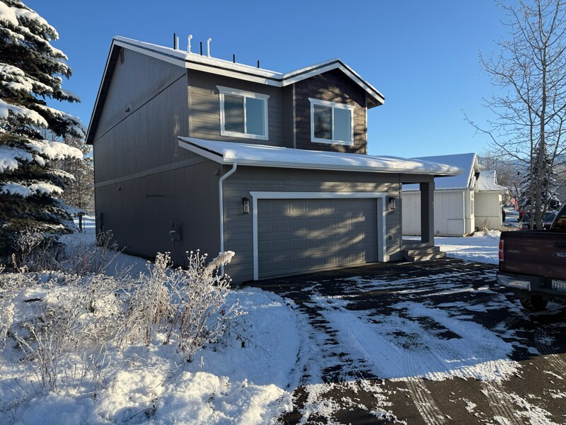 2527 Wesleyan Dr in Anchorage, AK - Building Photo